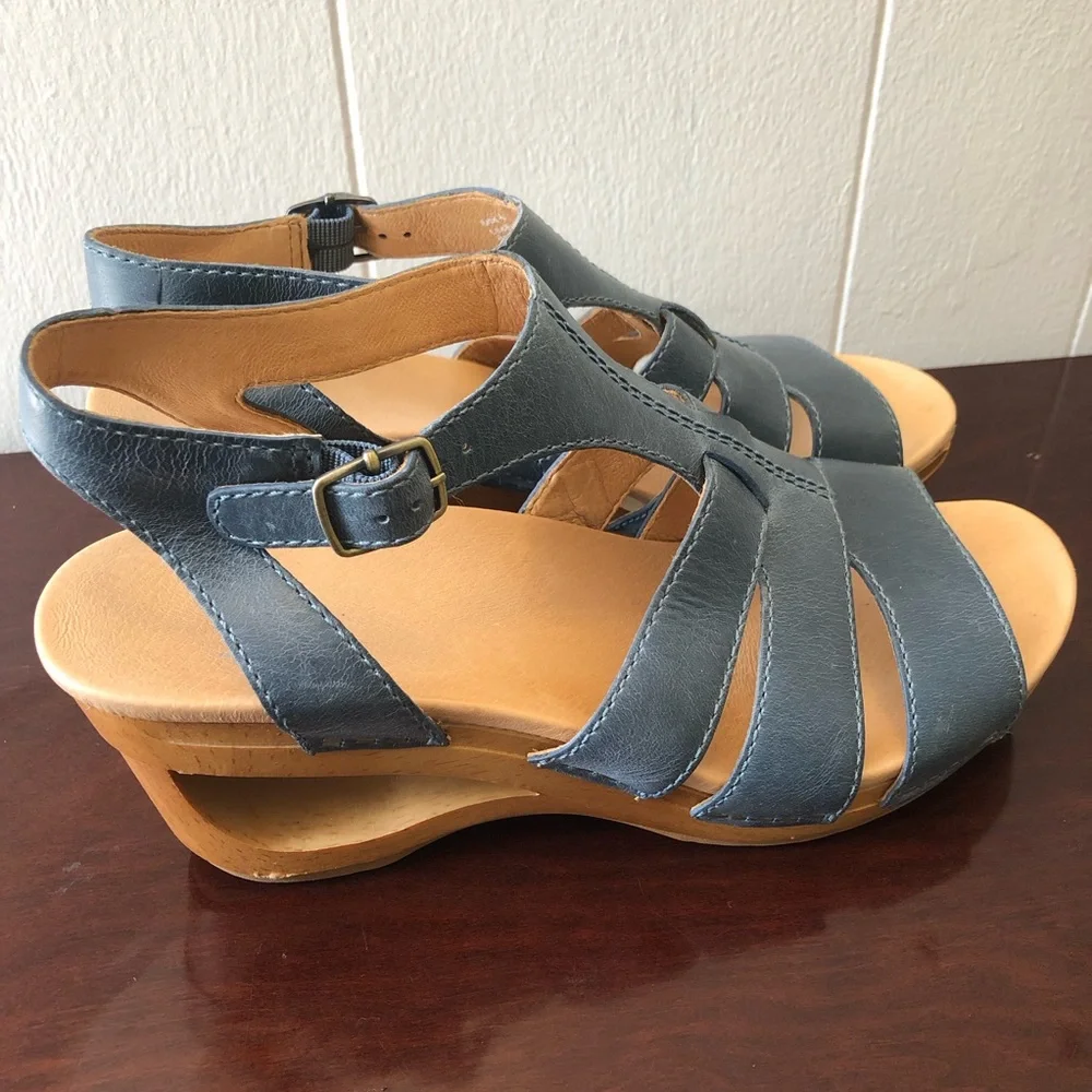 Dansko Sz 40(9.5) Blue Leather Wedge Sandals